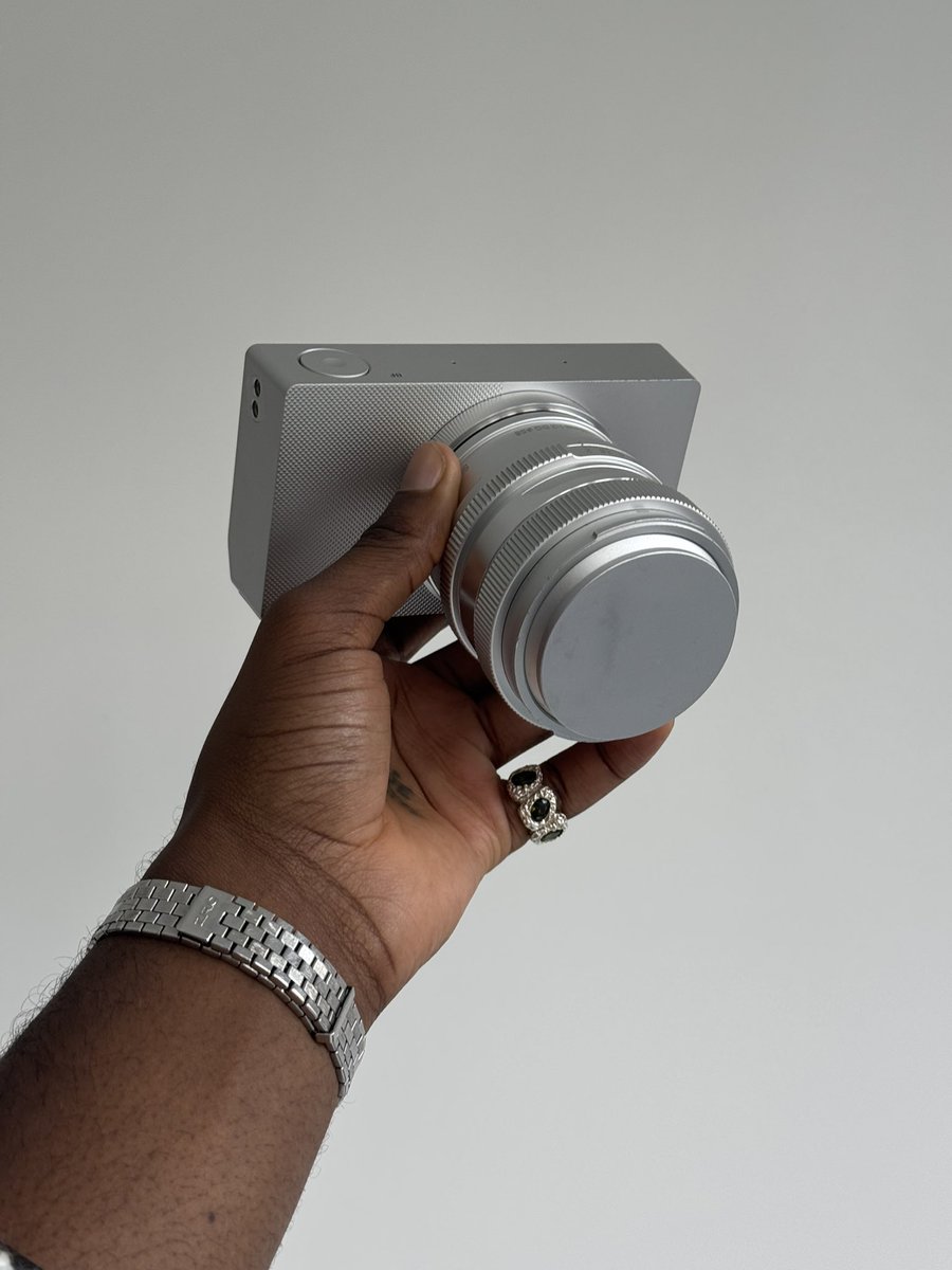 Marc_En_Rit's tweet image. Probably the most beautiful camera i ever have to work with.
One shoot a day for a week. 
BF’s Marathon let’s go. #SIGMAbf #madeinaizu