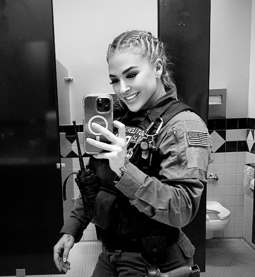 lucylewis19313's tweet image. Loyalty comes in many forms,mine just happens to have four legs and a big heart. 🐕‍🦺❤️ #K9Handler #FierceAndFaithful