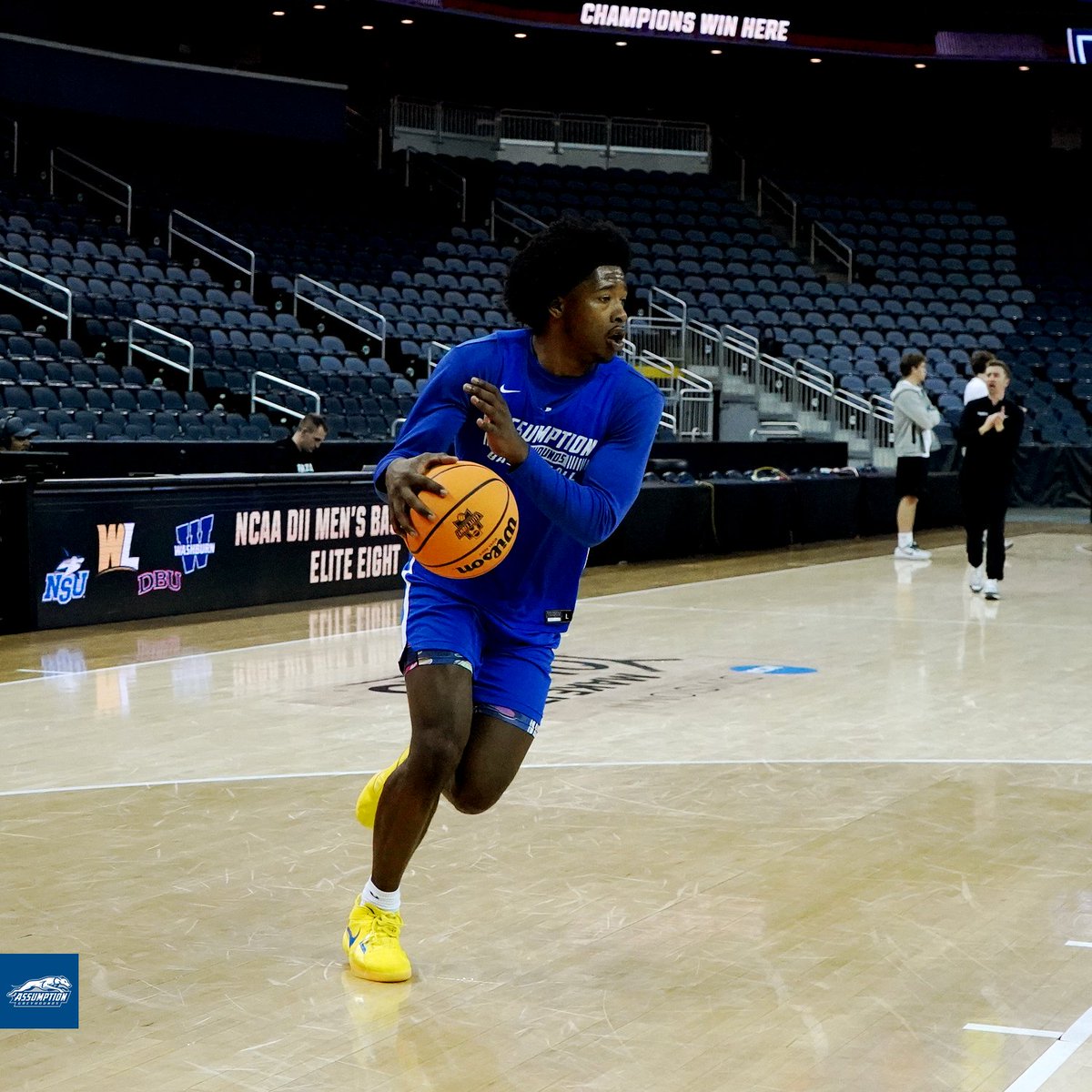 GoAssumptionU's tweet photo. 𝙄𝙧𝙤𝙣 𝙨𝙝𝙖𝙧𝙥𝙚𝙣𝙨 𝙄𝙧𝙤𝙣

📸 from today's practice ahead of the Elite Eight tomorrow night

#LetsGoHounds #HoundNation #NE10EMBRACE #d2hoops #d2mbb https://t.co/izOKDMuDP6