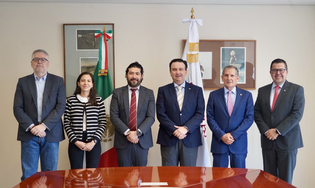 🤝 En compañía de la Subsecretaria Quia Chávez, me reuní con <a href="/jsierraalvarez/">Juan José Sierra</a>, Presidente de <a href="/Coparmex/">Coparmex Nacional</a>, y su equipo de trabajo para dar seguimiento 📋 a la colaboración entre la @STPS_MX y esta Confederación.

⚙️ Mediante estrategias conjuntas, a través del <a href="/empleogob_mx/">Servicio Nacional de Empleo</a> y el
