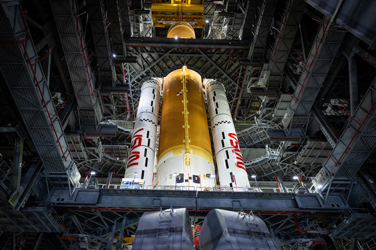 Milestone moment!

Teams with <a href="/NASAGroundSys/">NASA's Exploration Ground Systems</a> have completed the integration of the Artemis II core stage at <a href="/NASAKennedy/">NASA's Kennedy Space Center</a>.

The SLS core stage will play a crucial role in sending four astronauts aboard <a href="/NASA_Orion/">Orion Spacecraft</a> on their journey around the Moon.

🔗go.nasa.gov/4hIbl2K