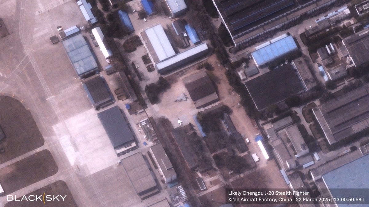 BlackSky_Inc's tweet image. BlackSky&apos;s Gen-3 satellite captured what is likely a Chengdu J-20 Stealth Fighter at the Xi’an Aircraft Factory in China this weekend. Check out more images from the factory in the thread.
#spacebasedintelligence #gen3 #geospatialintelligence