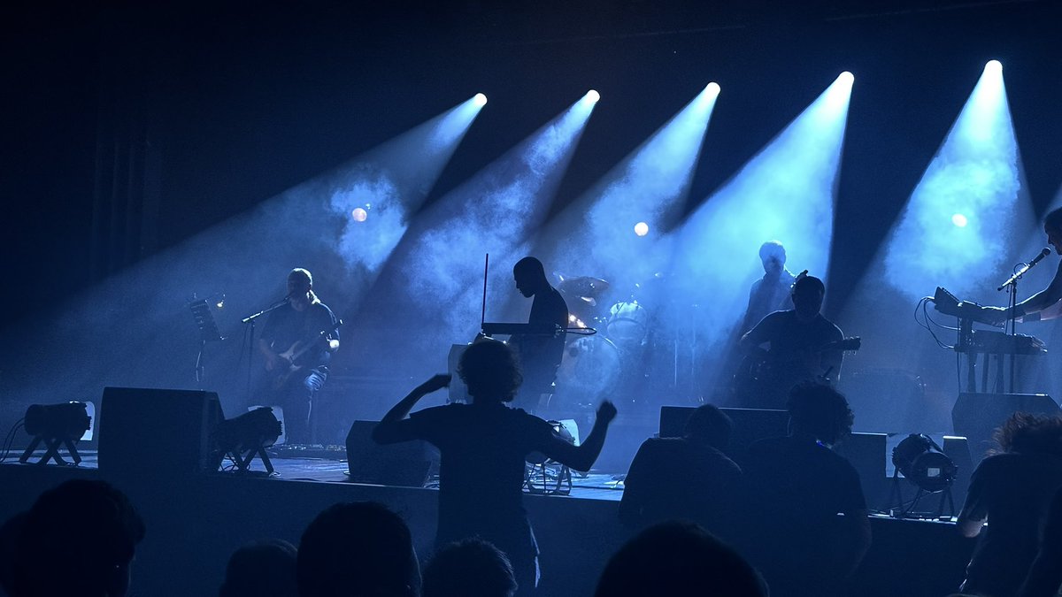 Ono što je <a href="/warrenellis13/">Warren Ellis</a> za <a href="/nickcave/">Nick Cave & The Bad Seeds</a> to je i <a href="/djavonijeurban/">Consecration</a> za Vranjkovića. 

Otrežnjujuće uzemljenje napadnog ega za nestvaran doživljaj milion puta već doživljene muzike.