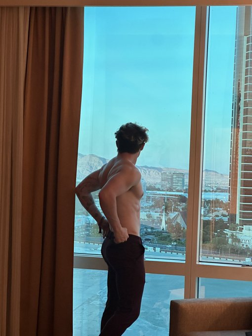 I love a view :) https://t.co/8K4GYlCJtL