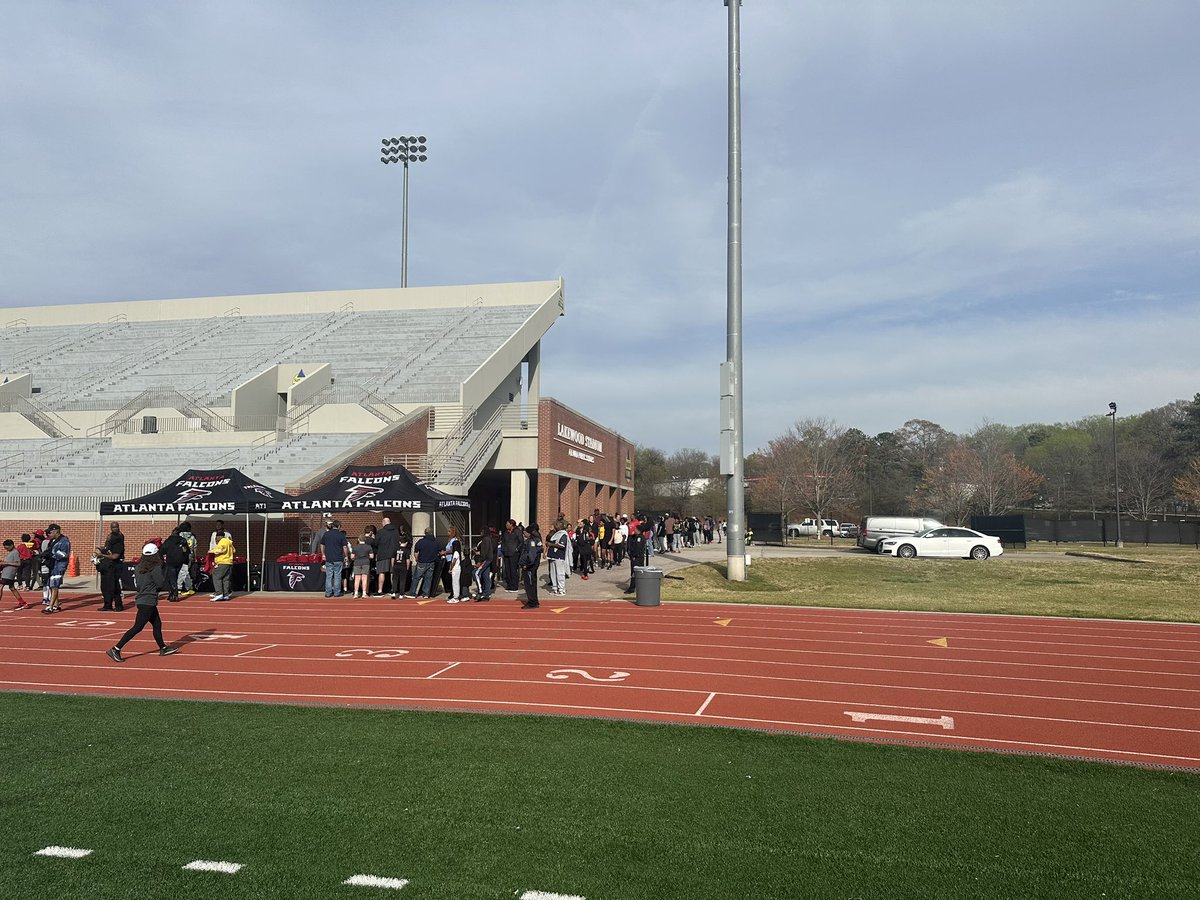 Corrie Collier: Ed.S,CMAA,CIC (@cvcollier_ad) on Twitter photo 🗣️BIG SHOUT OUT to the Atlanta Falcons for hosting a middle school 🏈football camp🏈 today at Lakewood Stadium!! <a href="/apsupdate/">ATL Public Schools</a> @APSAthletics70 <a href="/JacksonQue4/">Rendell Jackson Ed.S, CMAA</a> <a href="/Robwil1911/">Robert E. Wilson, Sr. CMAA</a> 🗣️BIG SHOUT OUT to the Atlanta Falcons for hosting a middle school 🏈football camp🏈 today at Lakewood Stadium!! <a href="/apsupdate/">ATL Public Schools</a> @APSAthletics70 <a href="/JacksonQue4/">Rendell Jackson Ed.S, CMAA</a> <a href="/Robwil1911/">Robert E. Wilson, Sr. CMAA</a>