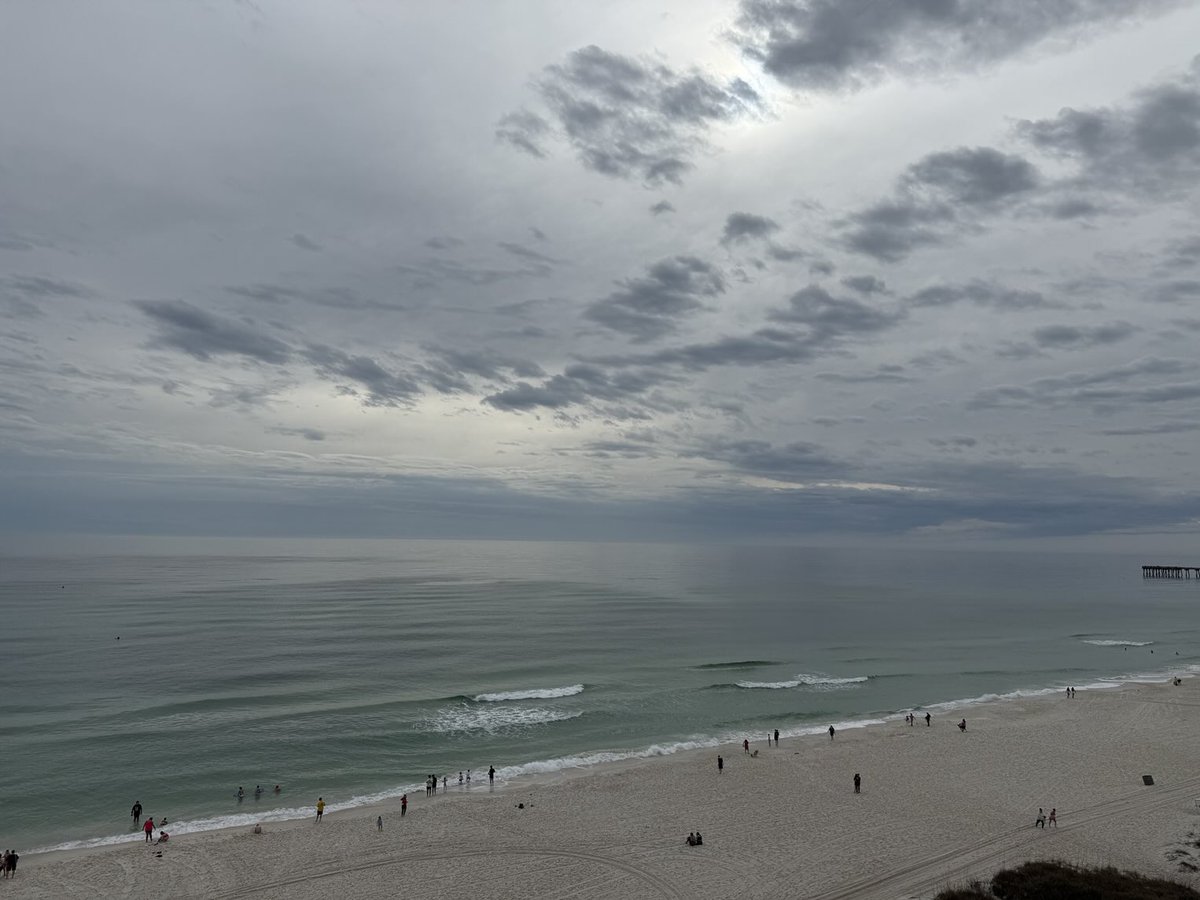 wxhistorian's tweet image. You could take a picture every hour and Panama City would never get old! @spann @Visit_PCB