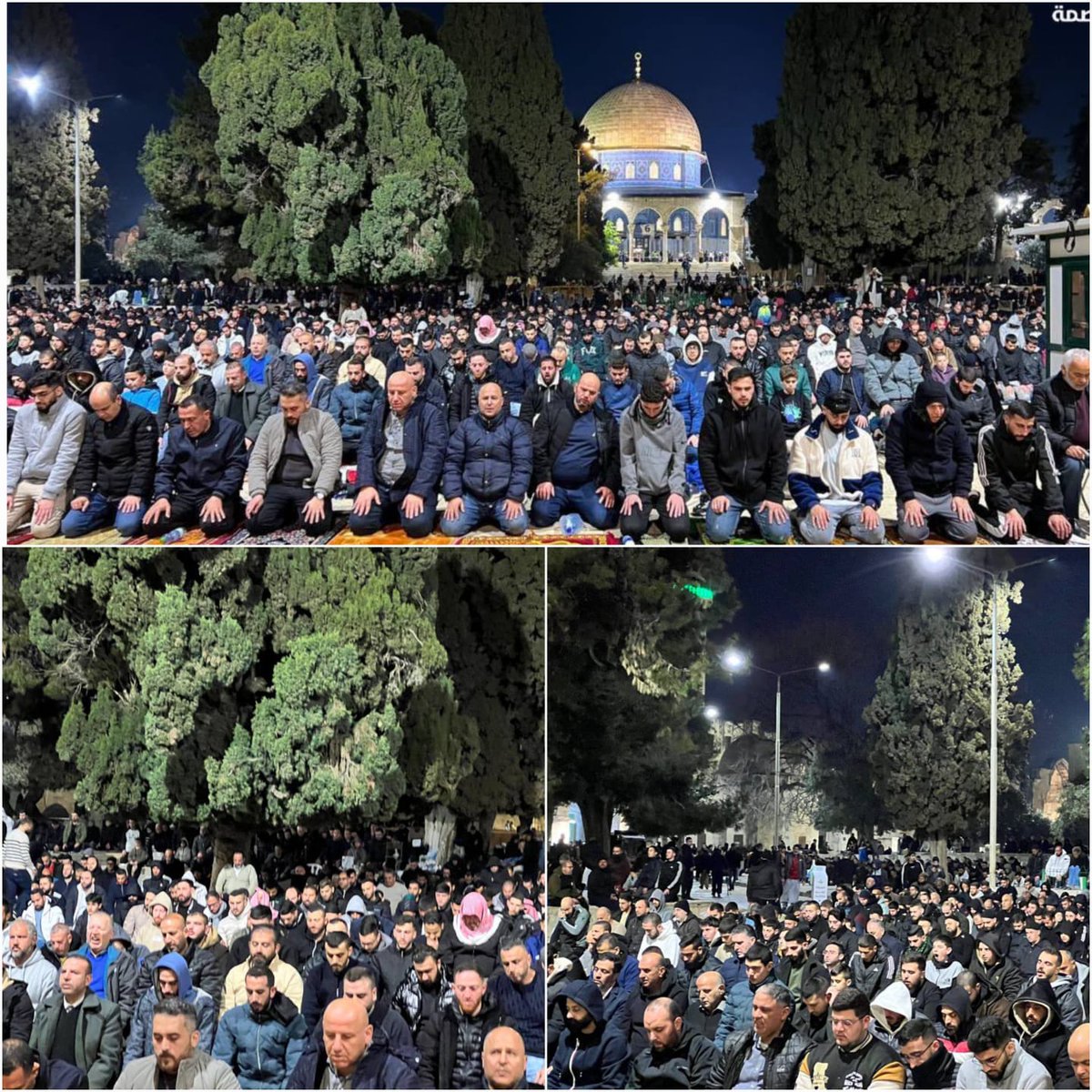 İşgalci İsrail’in tüm engellemelerine rağmen 80 bin Müslüman, Ramazan’ın ruhunu Mescid-i Aksa’da yaşattı. Kudüs’te teravih namazı kılındı.