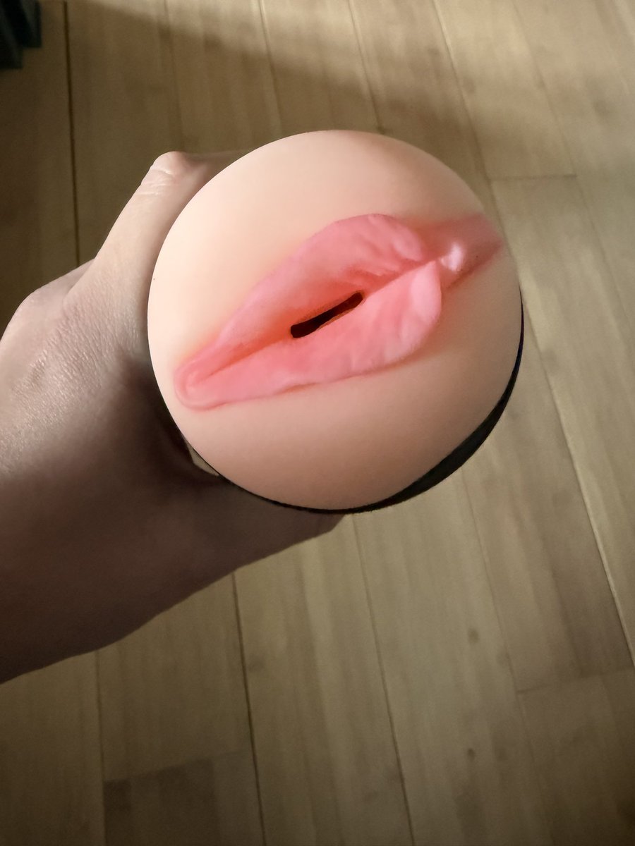 MaathLu's tweet photo. Merci à @GTBeyourlover pour cette nouvelle commande. Hâte de tester tout ça 😈🍆 https://t.co/U6pUCQuD5T