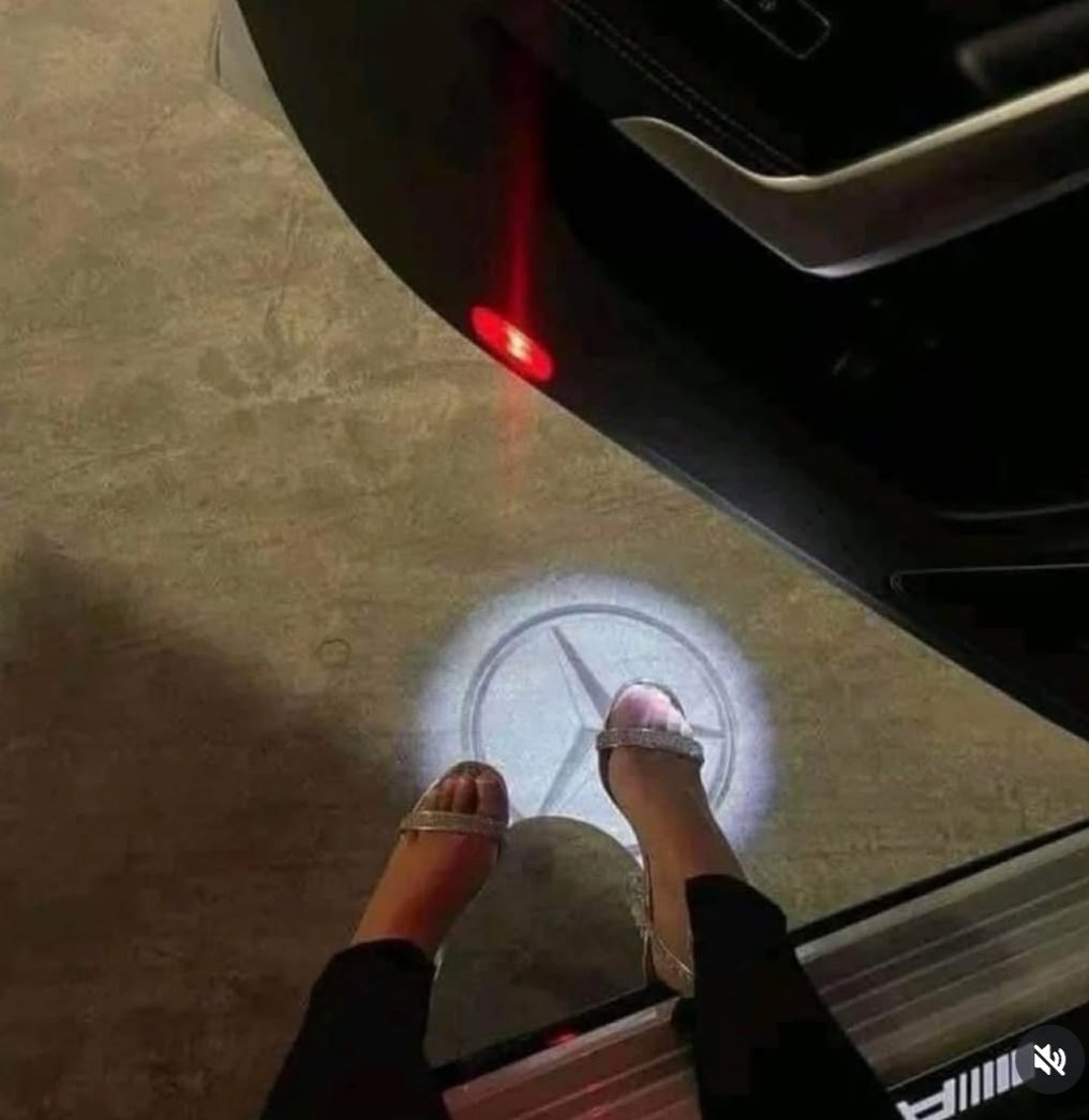 thiagoschutzofc's tweet image. &quot;Amor, vou sair um pouco com as meninas, tá?&quot;

As meninas: