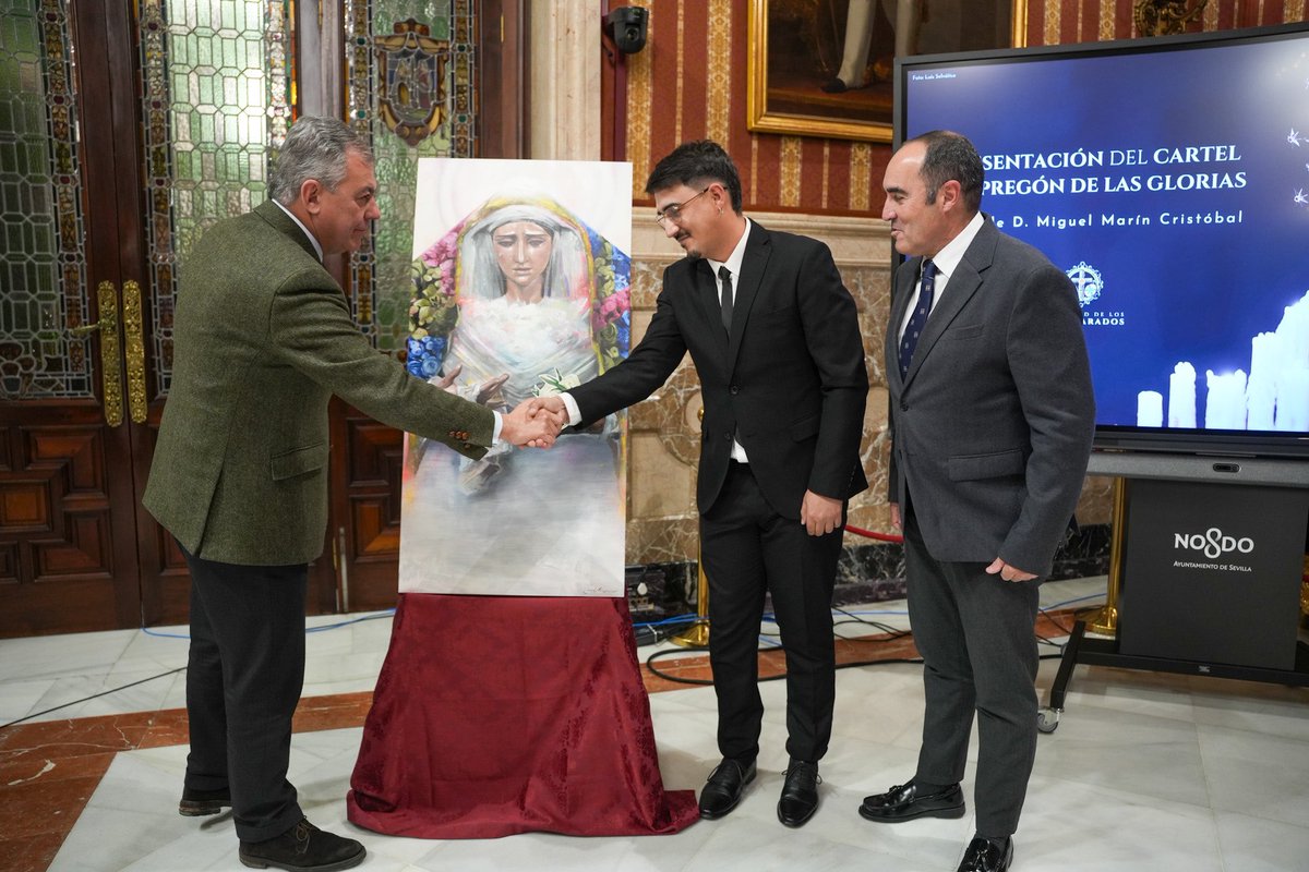 Ayto_Sevilla's tweet photo. Hemos acogido la presentación del cartel de la @HDesamparados, con motivo de su presencia en el Pregón de las Glorias.

Una obra de Miguel Marín 👨🏻‍🎨 que ha sido presentada por @jlsanzalcalde.

Alcosa se prepara para vivir una jornada histórica el próximo mes de mayo. ¡Felicidades! https://t.co/HxpvzUmmdb