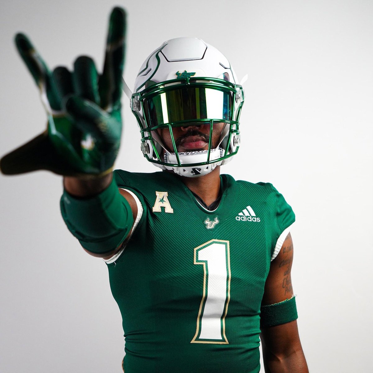 I will be at USF spring practice tomorrow! Go Bulls 🤘🏾! 
<a href="/ToddOrlandoUSF/">Coach Todd Orlando</a>