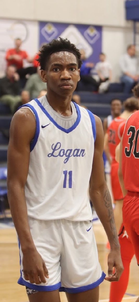 Dainenr3's tweet image. Dainen rucker
John a logan #TheLoganWay 🔵⚫️
6'4 PG
Freshman qualifier
8.8 ppg
Assist to turnover ratio 2.1
Rebounds 2.4
Fg percentage 56.5
steals 0.9