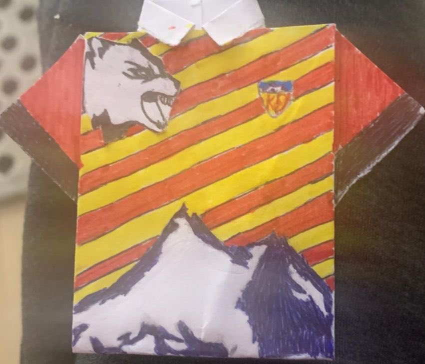 ⁦<a href="/KapaliKale/">Kapalı Kale</a>⁩ ⁦<a href="/kapalikaleUNI/">Kapalı Kale UNI</a>⁩  oglumun tasarladığı Kayseri spor forması👏💛❤️