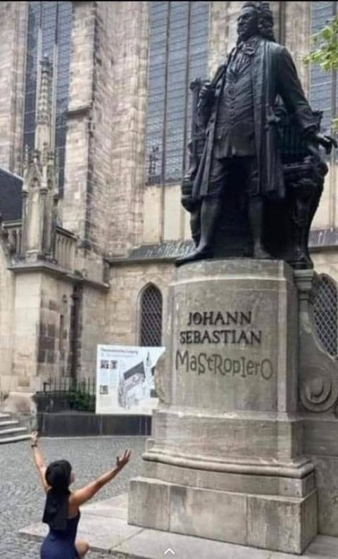 armandoharo's tweet photo. @tiasdelamusica sí o no? https://t.co/HYV1NyHhpA
