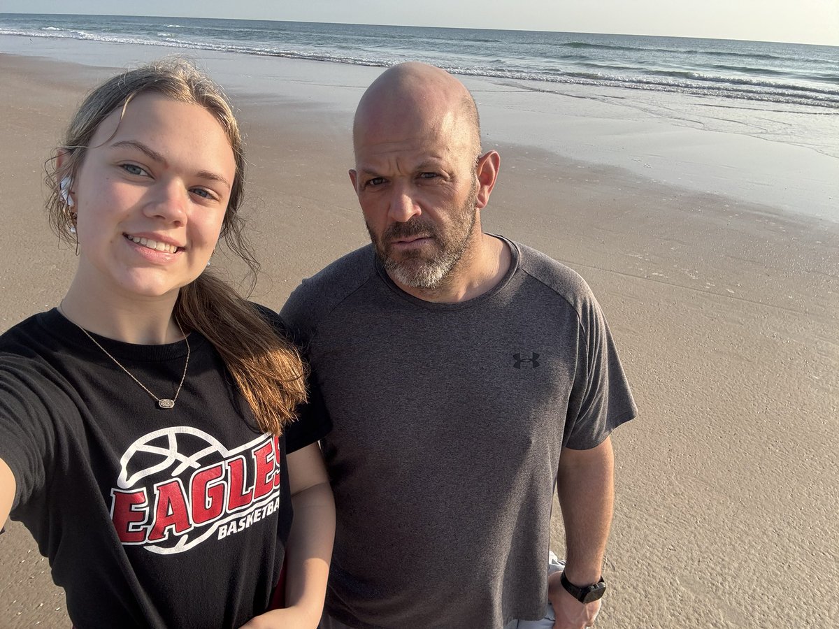 FischerBrooklyn's tweet photo. Early morning run! #daytonabeach https://t.co/pYBZGldUlk