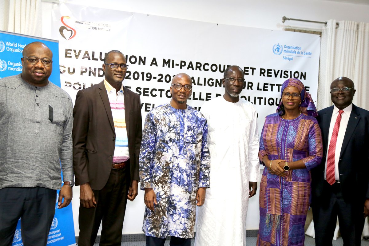 OMS_SENEGAL's tweet photo. 🔍Faire le point pour mieux avancer ! 
Après 5⃣ans de mise en œuvre, le Plan National de Développement Sanitaire et Social #PNDSS 2019-2028 arrive à un tournant décisif 📊 : l’évaluation à mi-parcours...
🤝 L'#OMS en tant que partenaire clé, accompagne ce processus pour assurer un suivi rigoureux et un renforcement du système de santé 🏥.
💬 La concertation avec @santegouv_sn vise à :
✅ Évaluer les progrès réalisés 📈
✅ Identifier les obstacles rencontrés ⚠️
✅ Apporter des ajustements stratégiques 
🎯 Objectif : garantir une santé plus accessible, efficace et équitable pour tous les sénégalais ! 🇸🇳

#SantéPourTous 
 #CouvertureSanitaireUniverselle

@jmvyameogo