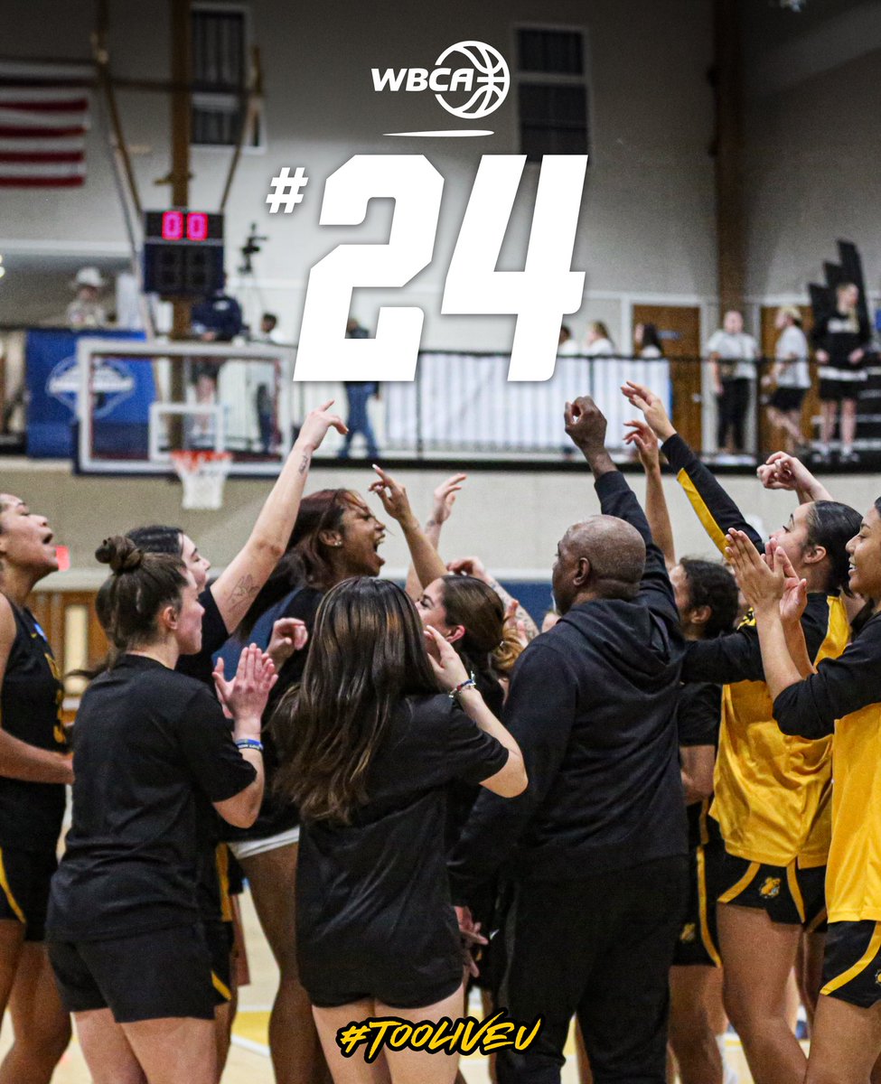 We like it here. 🤘

Finished better than we started &amp; set the foundation for next year!

#TooLiveU | #PupsUp