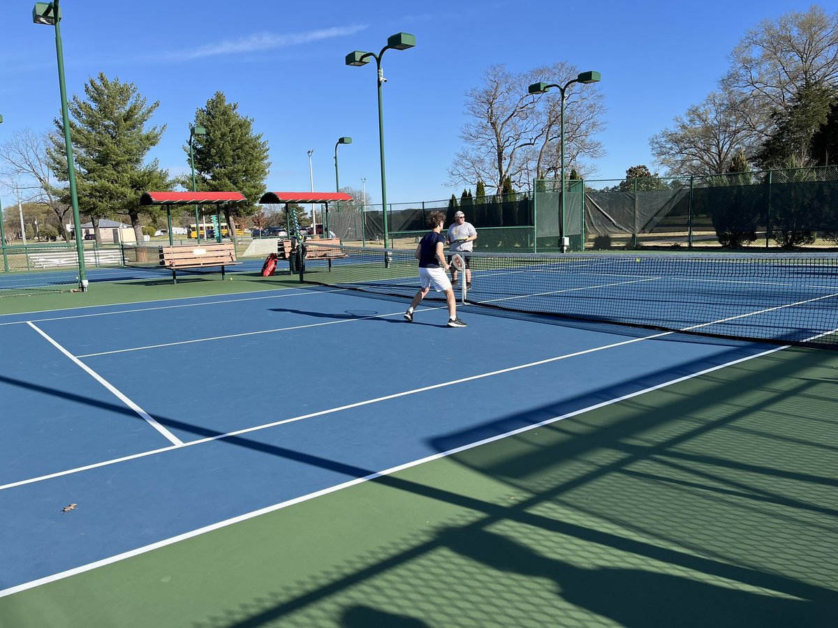 JCM_ECH's tweet photo. It’s a perfect day to watch our student athletes excel on the tennis court! #ECHfamily #BestInTheWest #CoachKat https://t.co/M1GFJ0O0R9
