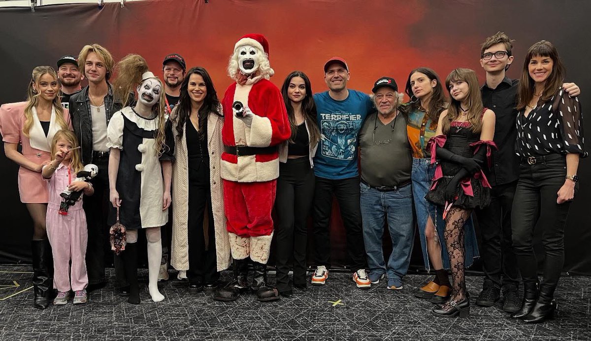 littlepunkppl's tweet image. Extended family! 🖤#terrifier3