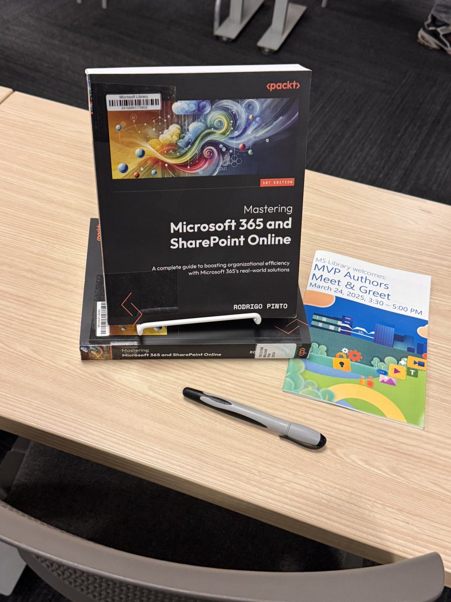 “Mastering Microsoft 365  and SharePoint Online”  signing at <a href="/Microsoft/">Microsoft</a>