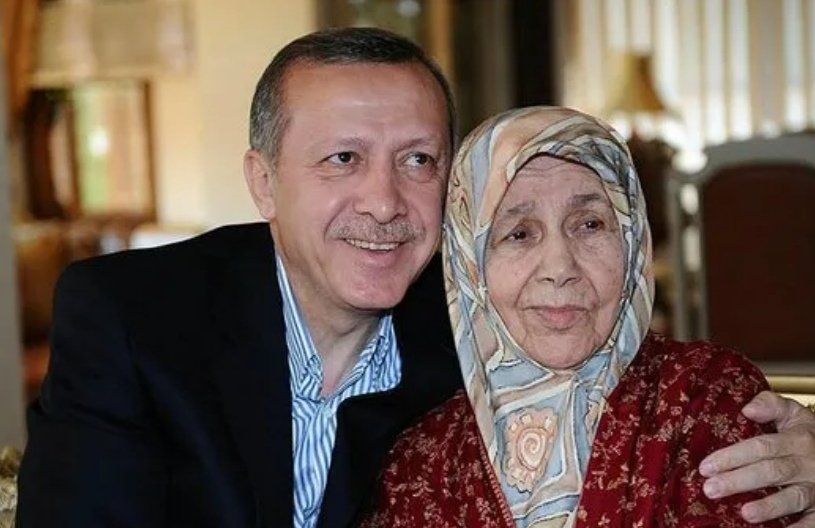 O benim de annem diyenleri görelim mi?
Hadi, güçlü bir şekilde.

Tenzile anne benim de annem..!