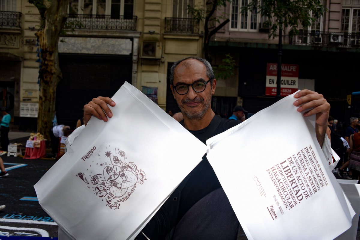 soyjuanmateo's tweet photo. A 49 años de la última Dictadura Militar. Nunca más.
#argra #mdz #mdzoonline #mdzol #reporterografico #NuncaMas #24DeMarzo #Argentina https://t.co/nqnvIjiEPX