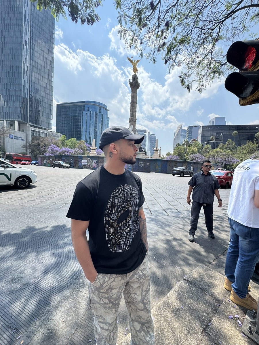 💰🖕🏻 tweet media