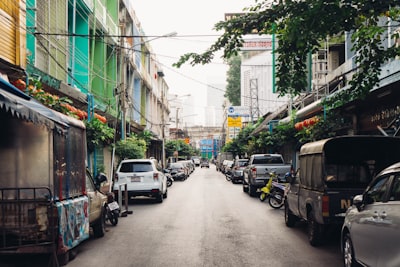 LYBObiz's tweet photo. Martin Péchy ©️ Unsplash | #photography #streetphotography #tippertrucks #dumptrucks #slate #handmadebicycle #completestreets https://t.co/Ud3AKU6p9U