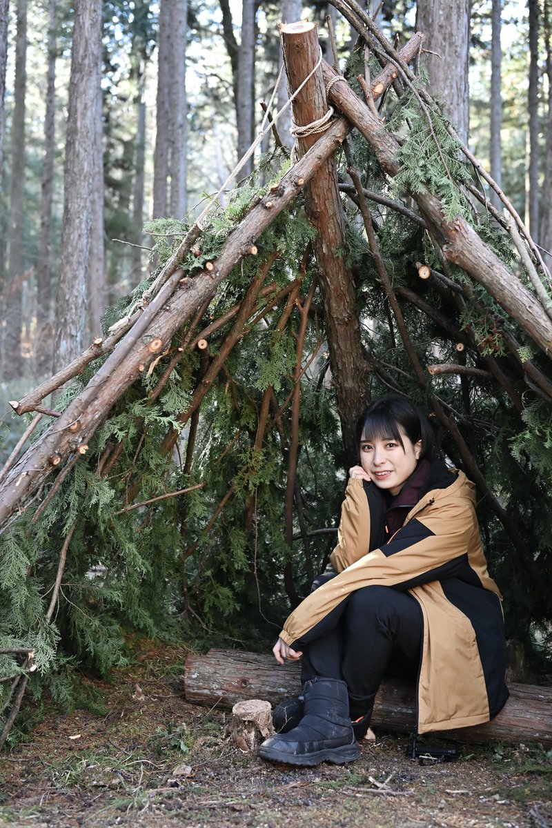 survidol_kaho's tweet image. クチャを作ったよ🌳

早くここで泊まりたい〜！
暖かくなったら屋根の葉っぱを増やそう🍃

#Nikon
#Z6III
#NikonZ6III
#自撮り