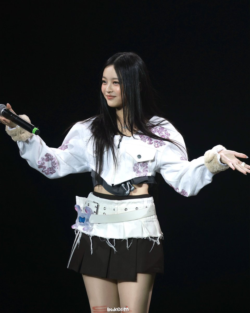 bukeom's tweet image. 250323
😚

#하니 #HANNI #ハニ
#NJZ #엔제이지