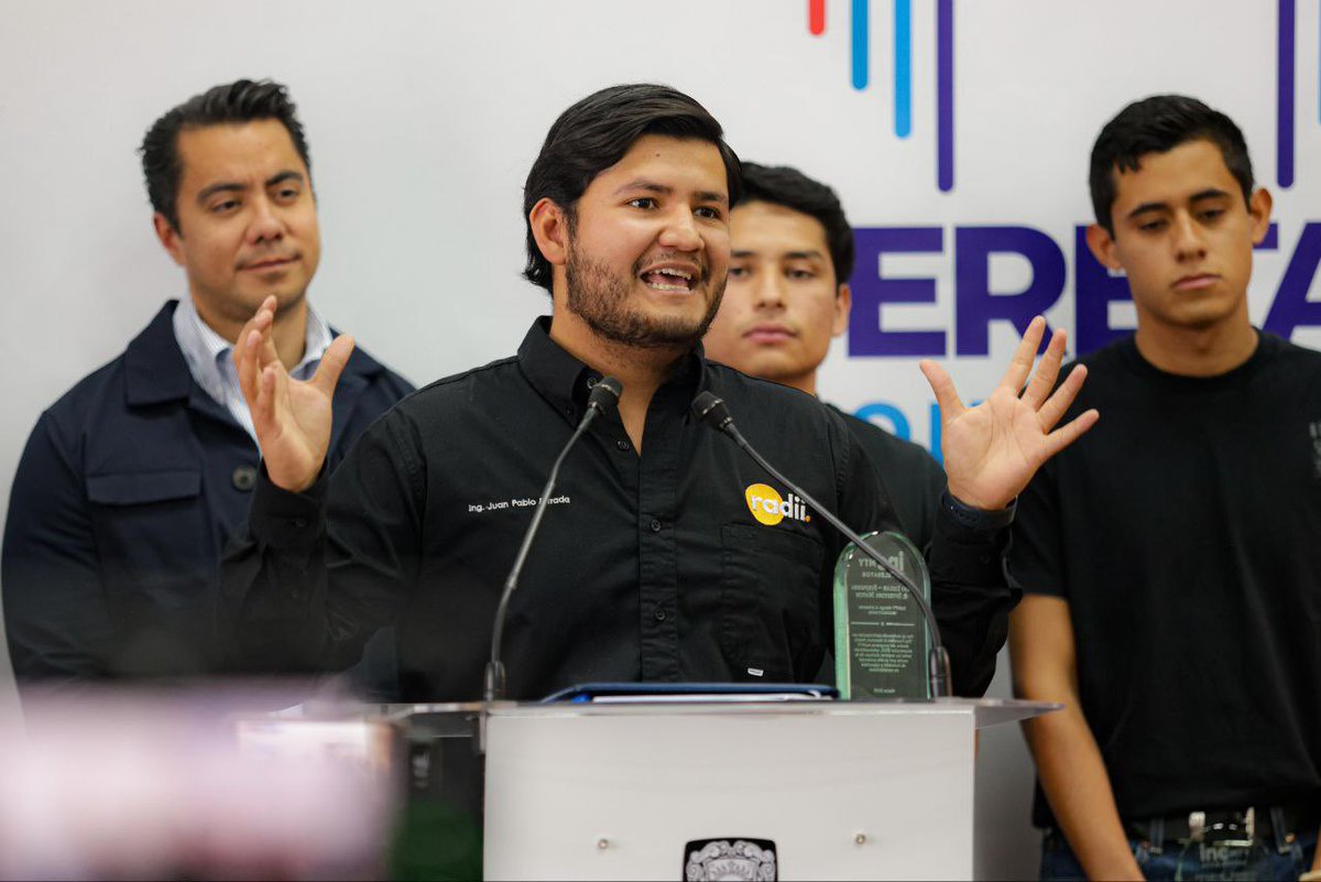 ¡GANÓ QUERÉTARO !

¡Orgulloso de presentar a Startup Coorideer y Radii, ganadores del 1er y 2do en Founders &amp; Inversors Match Competition Accelerator 2025 en el <a href="/incMTY/">incMTY</a> 🎉 🚀!
Junto a <a href="/FeliFerMacias/">Felipe Fernando Macías</a> seguimos impulsando oportunidades para los emprendedores de Querétaro.