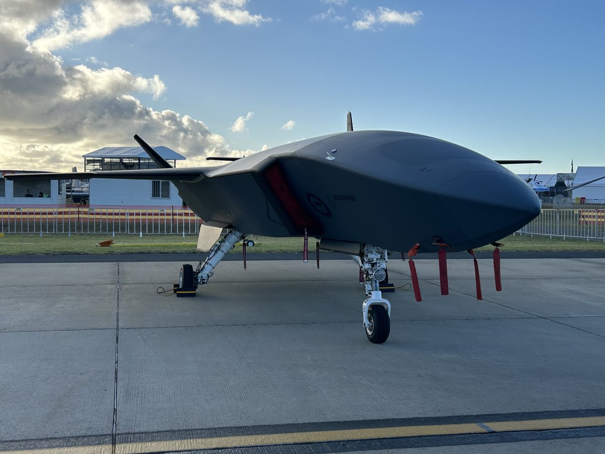 The MQ-28 Ghost Bat makes a special appearance at the #AvalonAirshow ⁦<a href="/BoeingAustralia/">Boeing Australia</a>⁩