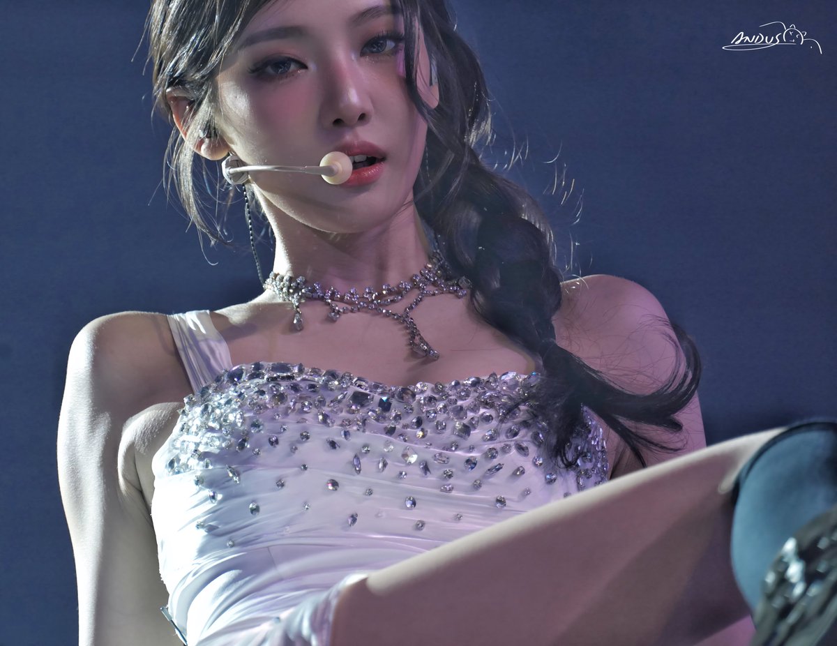 AndusMui's tweet photo. 250316 Encore Day 2

#ningning #닝닝 #寧寧 #宁宁
#NINGNING #寧藝卓 #宁艺卓
#aespa #에스파 https://t.co/R76s9XRyj2