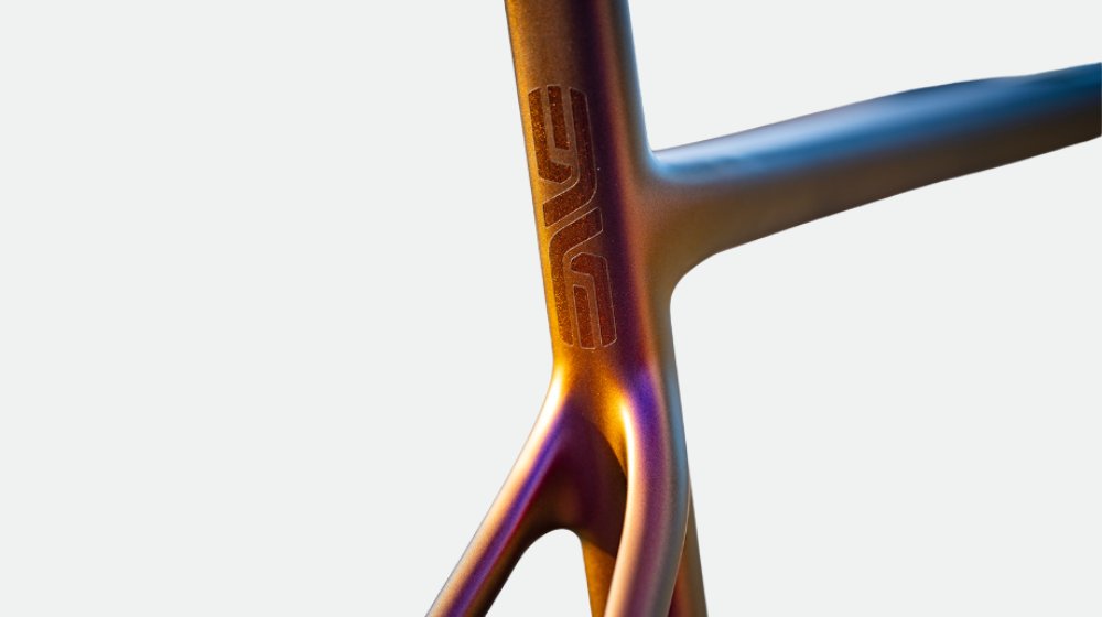 Jimmyspaceline's tweet image. Discover how ENVE combines aerospace tech with artisan craftsmanship to create the ultimate personalized riding experience. dlvr.it/TJkR56 #ENVEBicycle #CustomCarbon #PremiumCycling