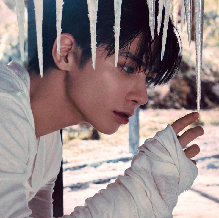moaficsfor366's tweet photo. Day 79: Keep Your Roots From Frost by @0XTYUN
as of a few days ago, we're officially in spring 🌼 (at least most of us in the northern hemisphere) so here's a winter themed fic as a farewell to the season, if you will. This fic centres around T who's the +
https://t.co/Er9zo4msHV https://t.co/M9VtZahlsb