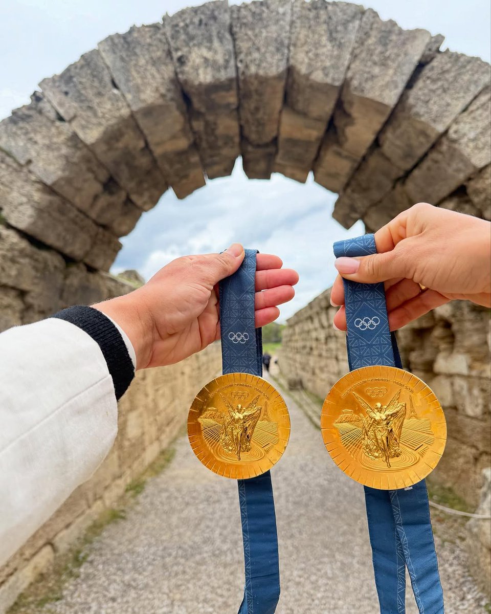 AUS Olympic Team (@ausolympicteam) on Twitter photo Just two Olympic champions (and sisters) taking their medals on a tour of the first ever Olympic stadium in Greece 🇬🇷
📸 <a href="/fox_noemie/">Noemie Fox</a> & <a href="/jessfoxcanoe/">Jess Fox OLY</a>
#TeamAUS | <a href="/paddle_aus/">Paddle Australia</a> | @olympics Just two Olympic champions (and sisters) taking their medals on a tour of the first ever Olympic stadium in Greece 🇬🇷
📸 <a href="/fox_noemie/">Noemie Fox</a> & <a href="/jessfoxcanoe/">Jess Fox OLY</a>
#TeamAUS | <a href="/paddle_aus/">Paddle Australia</a> | @olympics