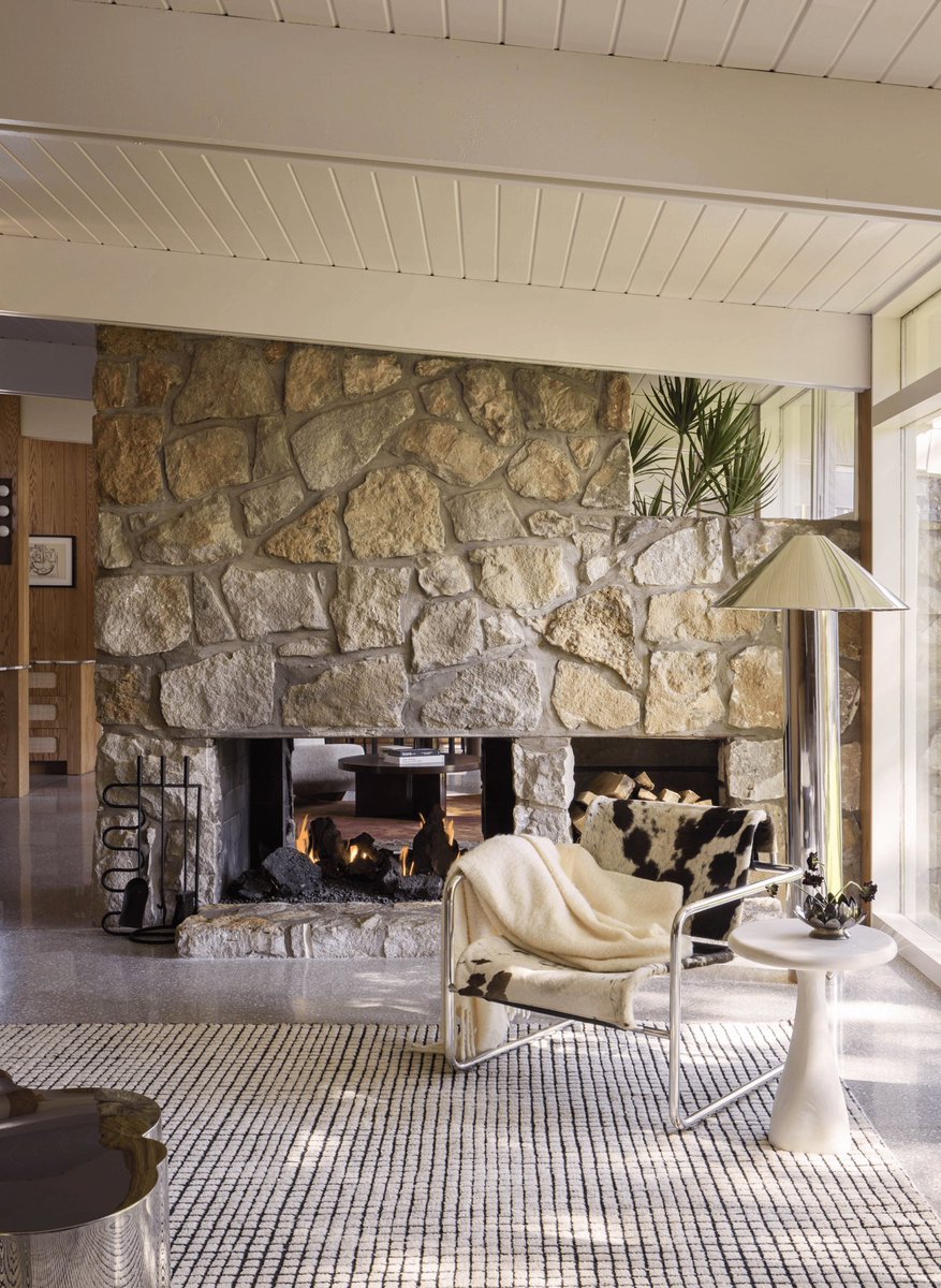 dearvotion's tweet image. The SNL paycheck simply cannot be that good.