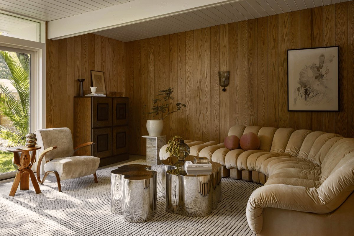 dearvotion's tweet image. The SNL paycheck simply cannot be that good.