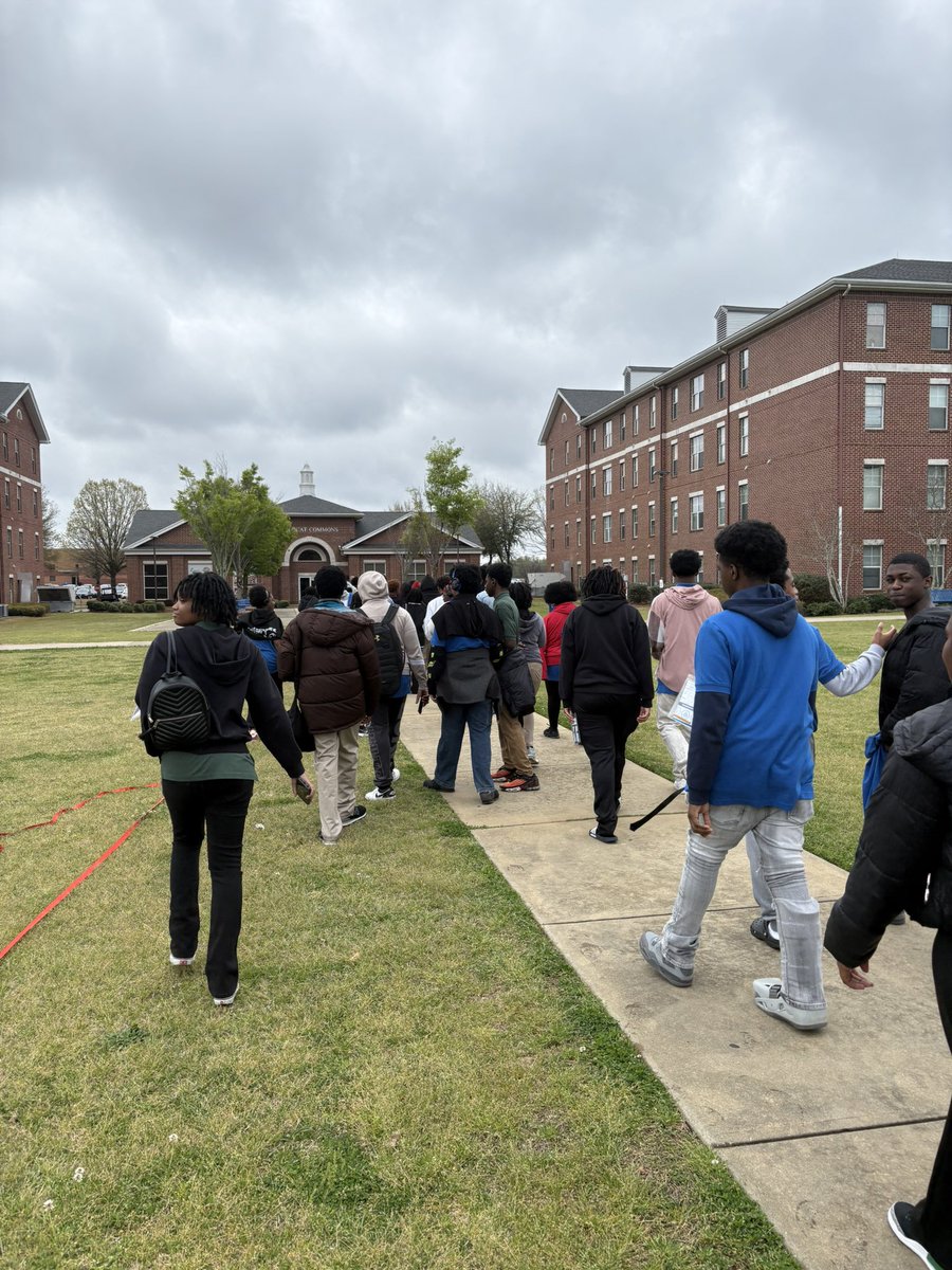 GIA_CTI's tweet photo. A few Robees got bit by a wildcat today! We had a great time learning @fvsu22 @georgia_cti @FCS_SEC @FCSCTAE @GVRAgency @GlobalImpactAc1 @FultonCoSchools @ThePromise_2024 https://t.co/lCVOk5rhcE