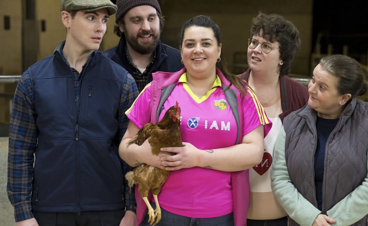 Nice One’s first half-hour sitcom pilot, How’s She Cuttin’?, is on BBC One Ni this Friday night…Fab new comedy cast and ‘Chuck Norris’ (the chicken!)☘️