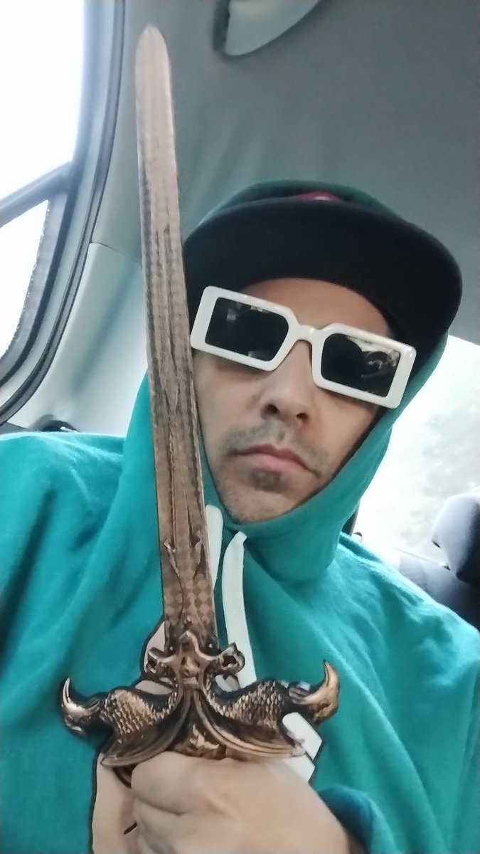 aeme_del's tweet photo. Excalibur!!! ⚔️ https://t.co/iNwsX6TAim
