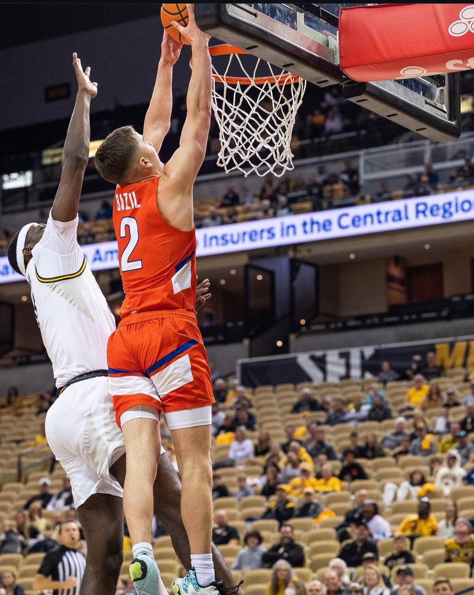 Former Lincoln Supreme guard Pierce Bazil has entered the transfer portal and is looking for a new home. Played 3 years D1 at HCU under 3 different staffs. Averaged 9 ppg 2apg 45% FG 35% 3FG in freshmen year. 
A few Notable games include: