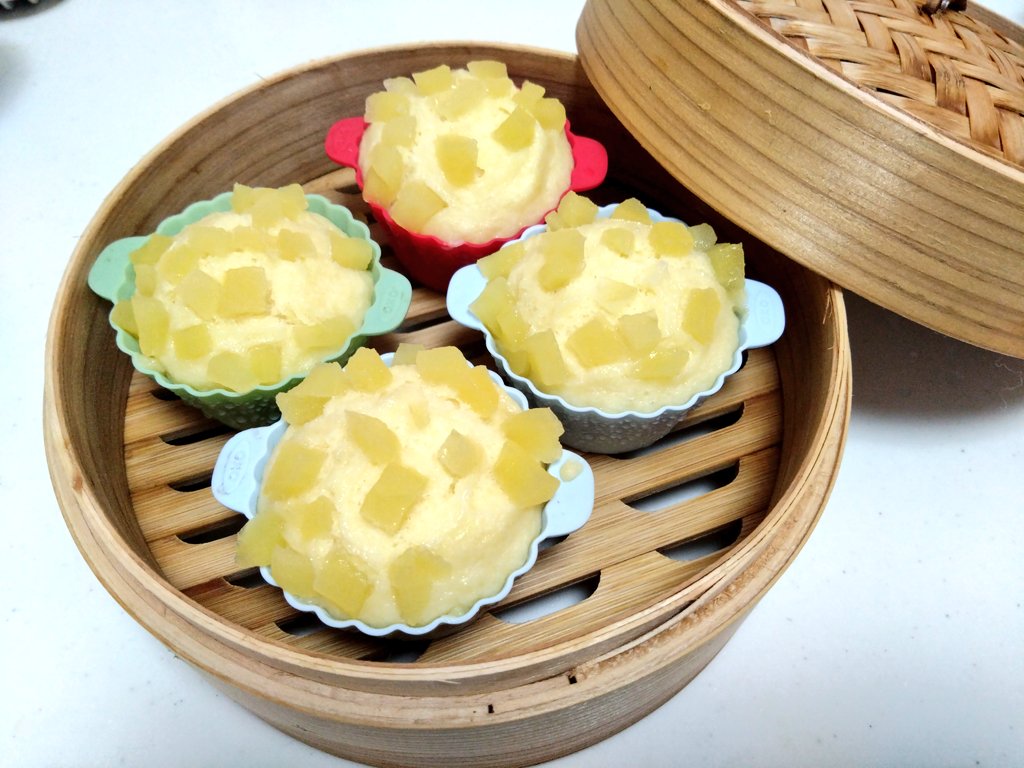 米粉りんご蒸しパン🍎
#おうちごはん

黄砂ヤバいのかしら？
息子連れて公園行かない方がいいのかなぁ🤔