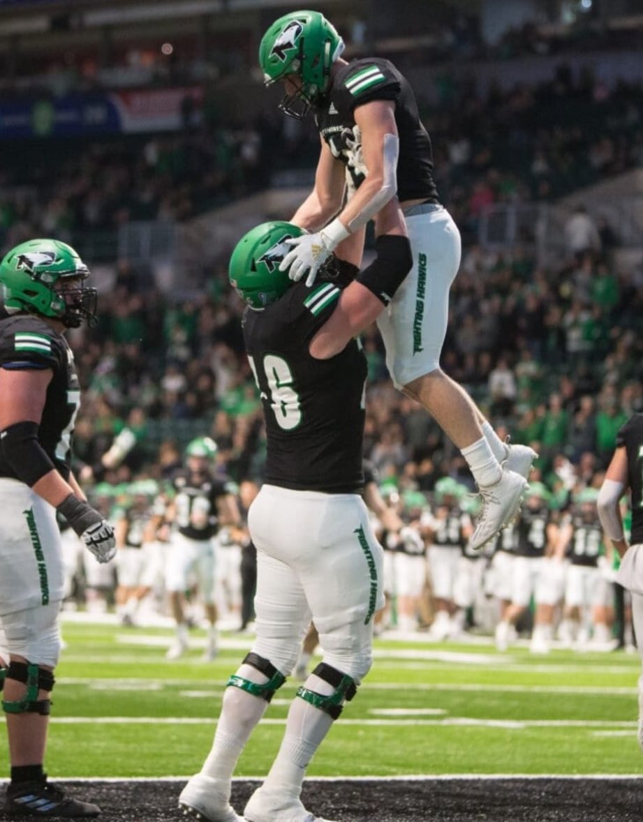 Tyson__H's tweet image. The NEXT #ProHawk | LETS GO HAWKS! #LGH #UNDproud