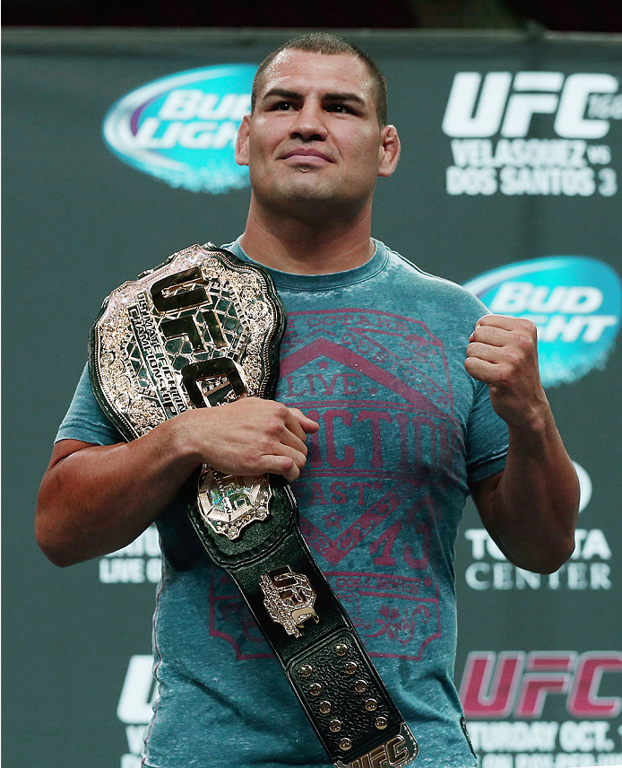 MarioNawfal's tweet image. 🚨🇺🇸CAIN VELASQUEZ SENTENCED TO 5 YEARS FOR 2022 SHOOTING SPREE

Former UFC champ Cain Velasquez has been sentenced to five years in prison for a 2022 “vigilante” shooting targeting Harry Goularte, the man accused of molesting Velasquez’s relative.

Velasquez shot at a truck