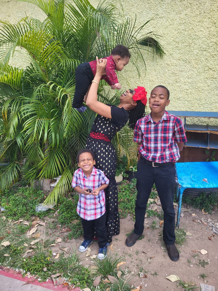 Lnzy_594's tweet photo. A close friend recently lost everything in a fire at her home. Luckily no lives were lost but they lost literally everything else. 💔 Please help in anyway possible! Even just be sharing the link 🙏🏾

https://t.co/F0i7SZXBrB https://t.co/6Vj9PSplHl