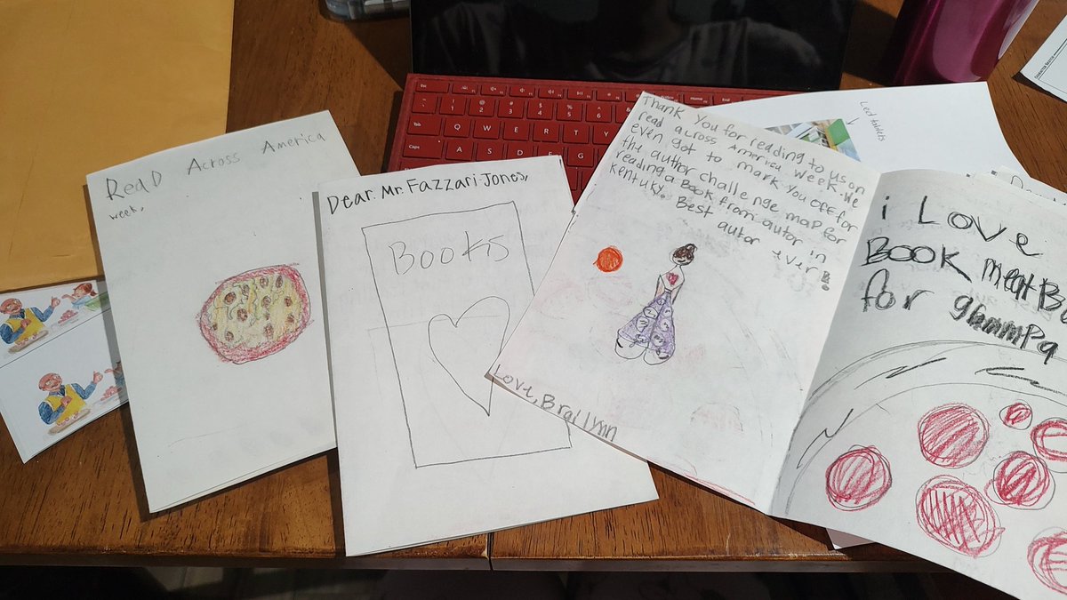 Well, it's official! I'm the best author ever!! Loved this special gift from a class I read to during Read Across America Week!
#AmWriting #Author #WritingCommunity #12x12