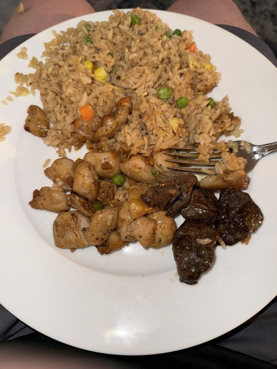 RickyHa61721522's tweet photo. @derek_munyon69 yes I eat hibachi leftovers. Yes I’ll throw multiple Zyns in after this meal. Finally, yes I’m playing zone wars with the guys. #classof82 https://t.co/OBScon0a0y