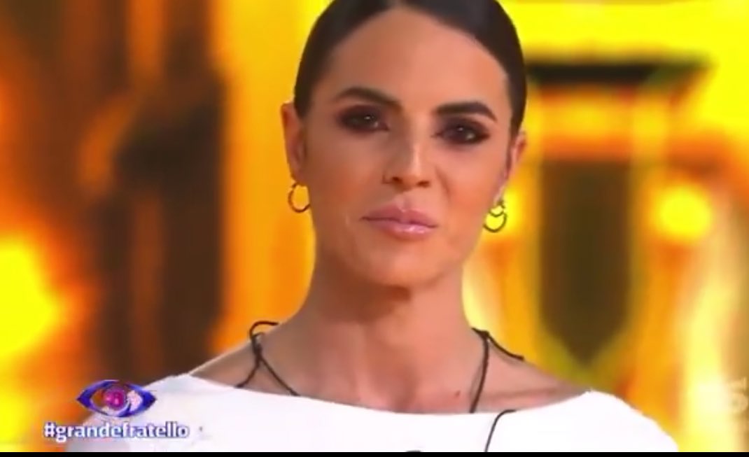 “DO YOU GET DEJAVU…” ❤️‍🩹

Le vere protagoniste non aspettano la finale per entrare nella storia 

iniziano loro : 
#grandefratello #prelemi #soleil #sole #shailenzo