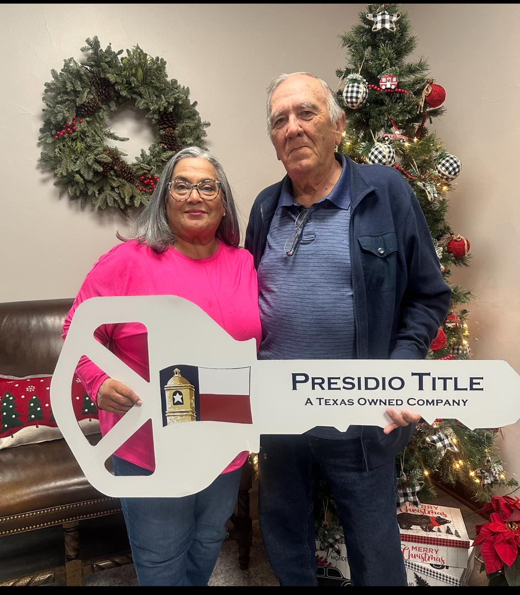 JoyInTexasAgent's tweet photo. 🫶 𝑰 𝒍𝒐𝒗𝒆 𝒎𝒚 𝒄𝒍𝒊𝒆𝒏𝒕𝒔! Sometimes they become friends. Sometimes my friends become clients. 🥰
Your 𝗙𝗼𝗿𝗲𝘃𝗲𝗿 Agent® 🏡 Joy L Anderson
(830) 273-3537 | Joy@bhhsdonjohnson.com 
https://t.co/rXUtw3ItIf ---> Home Search App
https://t.co/N8YPjyuTFx https://t.co/dNbZTYGRdF